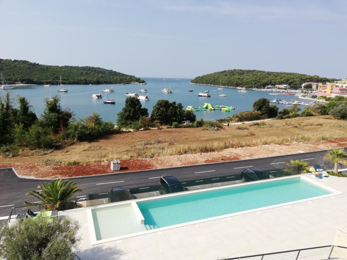 Luton Apartment Banjole Ngoại thất bức ảnh