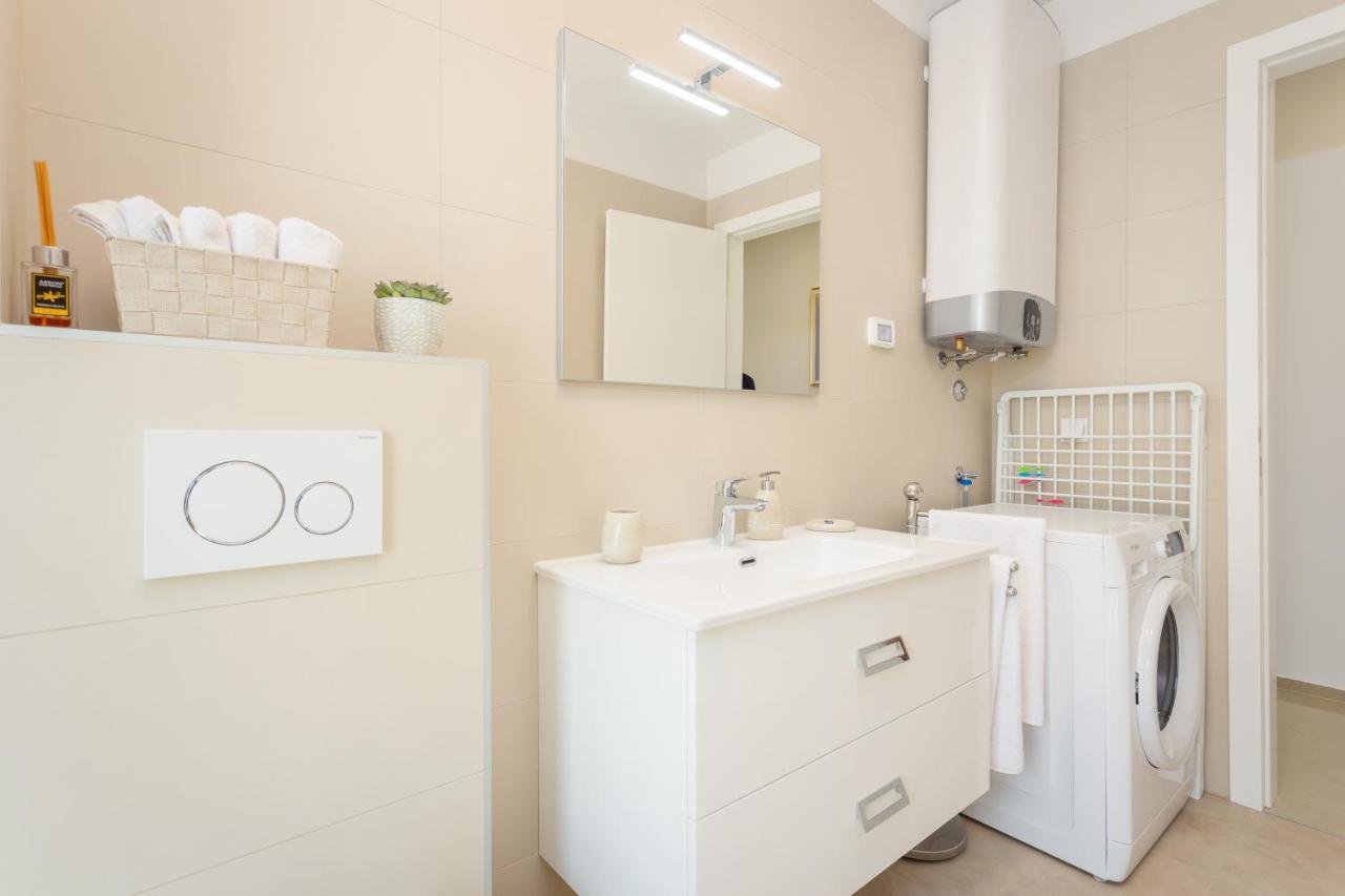 Luton Apartment Banjole Ngoại thất bức ảnh